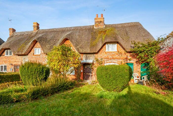 4 Bedroom Cottage For Sale In Chilton Foliat, Hungerford, ., RG17