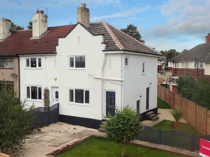 3 Bedroom End Of Terrace House To Rent In Broadway, Horsforth, Leeds, LS18