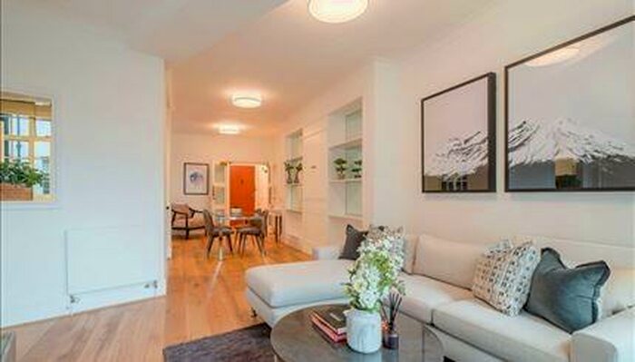 2 Bedroom Apartment To Rent In Strathmore Court, St Johns Wood, NW8