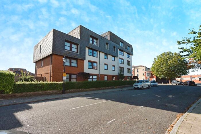 2 Bedroom Flat For Sale In Lombard Street, Portsmouth, Hampshire, PO1