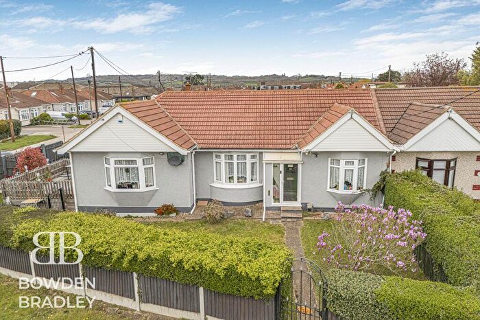 2 Bedroom Semi-Detached Bungalow For Sale In Central Avenue, Corringham, SS17