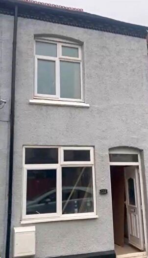 4 Bedroom Terraced House For Sale In Haunchwood Road, Nuneaton, Warwickshire, CV10