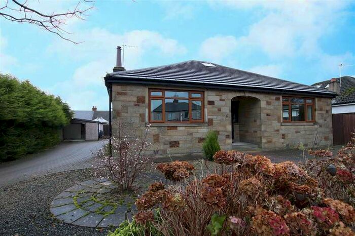 4 Bedroom Detached Bungalow To Rent In Norman Avenue, Bradford, BD2