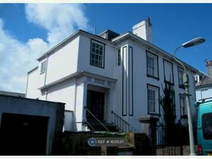 2 Bedroom Flat To Rent In Friars Walk, Exeter, EX2