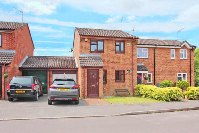 3 Bedroom Semi-Detached House To Rent In Millstream Close, Andover, SP10