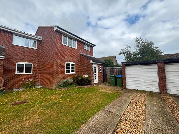 3 Bedroom End Of Terrace House To Rent In Victory Road, Fareham, Hampshire, PO14