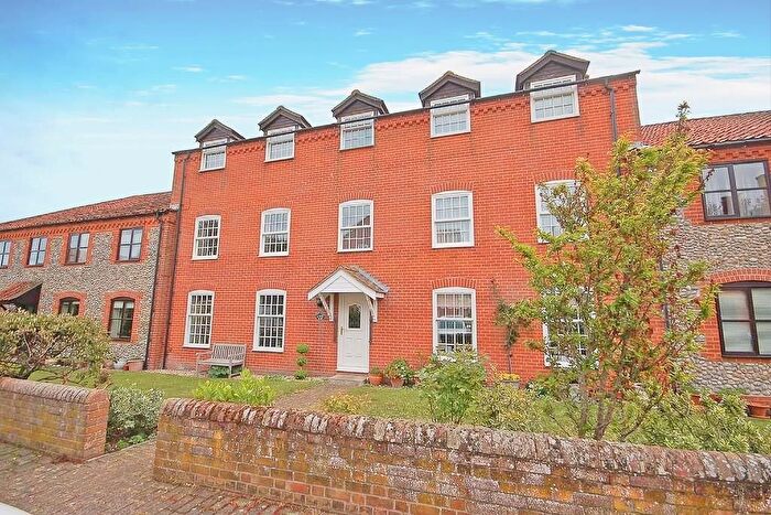 2 Bedroom Flat To Rent In Runton House Close, West Runton, Cromer, NR27