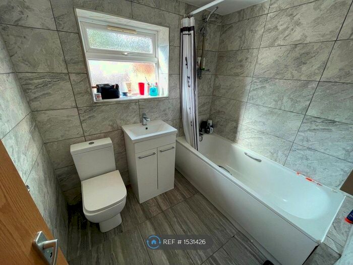 6 Bedroom Terraced House To Rent In De Beauvoir Road, Reading, RG1