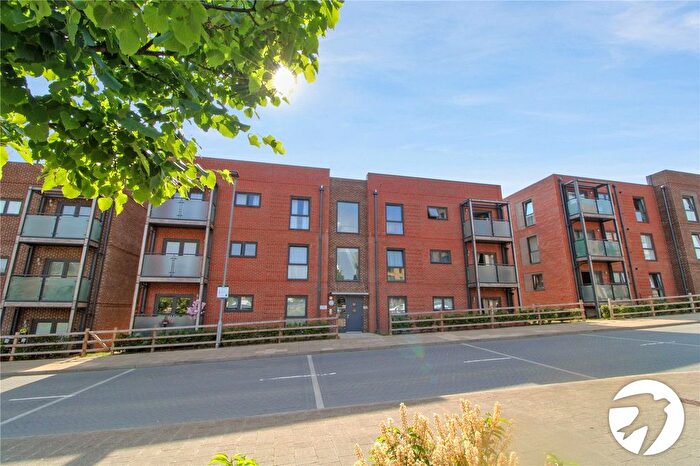 2 Bedroom Flat To Rent In Cherry Orchard, Castle Hill, Ebbsfleet Valley, Swanscombe, DA10