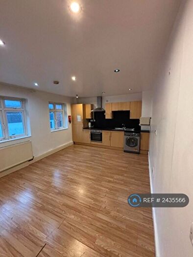 1 Bedroom Flat To Rent In Whymark House, London, N22