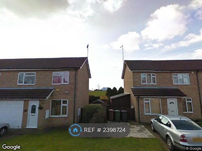 3 Bedroom Semi-Detached House To Rent In De Bec Close, Peterborough, PE1