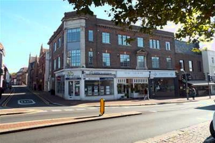 Flat To Rent In East Street, Tonbridge, TN9