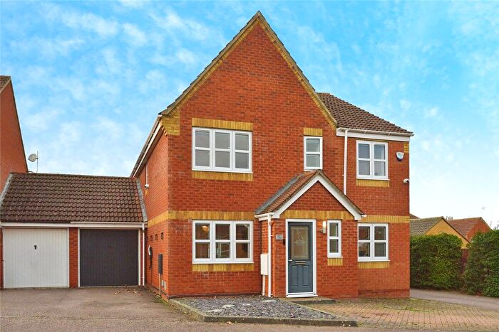 5 Bedroom Link Detached House For Sale In Portishead Drive, Tattenhoe, Milton Keynes, Buckinghamshire, MK4