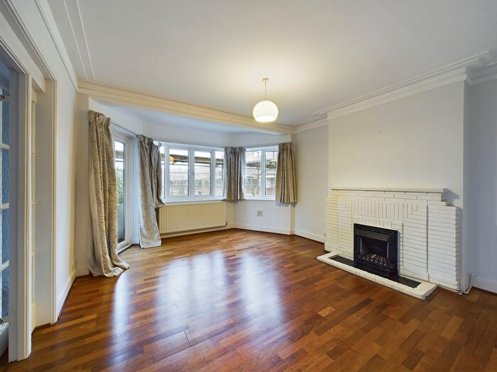 2 Bedroom Flat To Rent In Argyle Road, London, W13