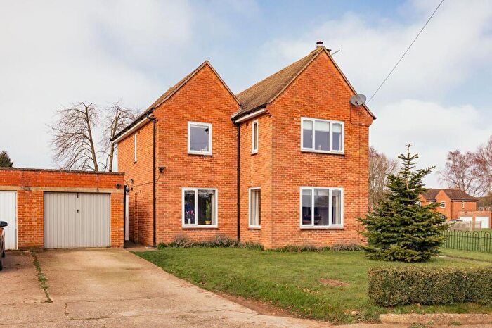 3 Bedroom Detached House For Sale In Spacious And Well Presented Three Bedroom Detached Home In Watton, IP25