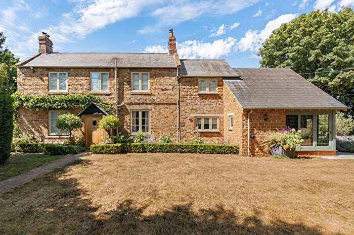 4 Bedroom Detached House For Sale In Hempton, Banbury, OX15