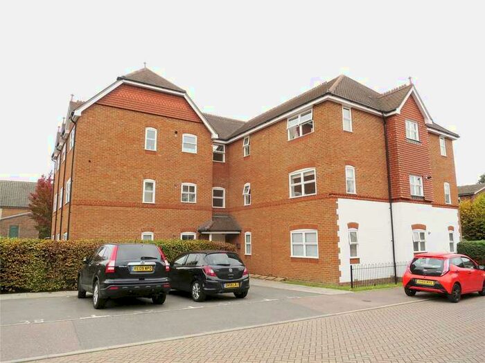 2 Bedroom Apartment To Rent In Regents Mews, Victoria Road, Horley, Surrey, RH6