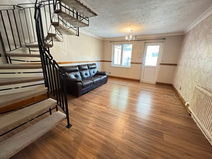 2 Bedroom Terraced House To Rent In London, E6