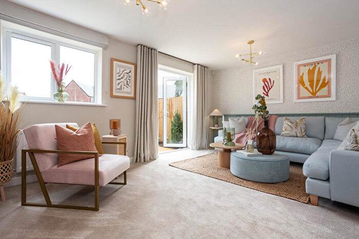 3 Bedroom Semi Detached House For Sale In Stoneleigh View, Off Glasshouse Lane, Kenilworth, CV8