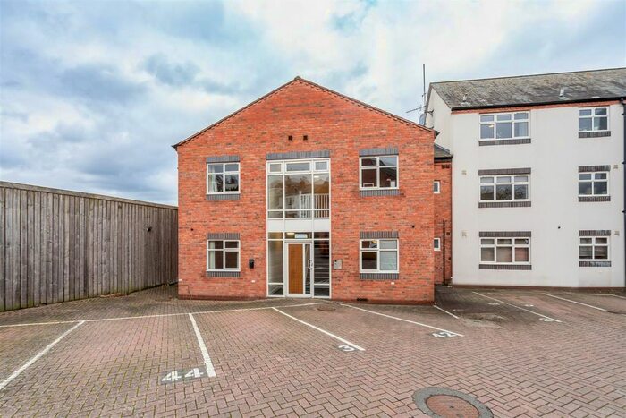 2 Bedroom Flat To Rent In Diglis Road, Worcester, WR5