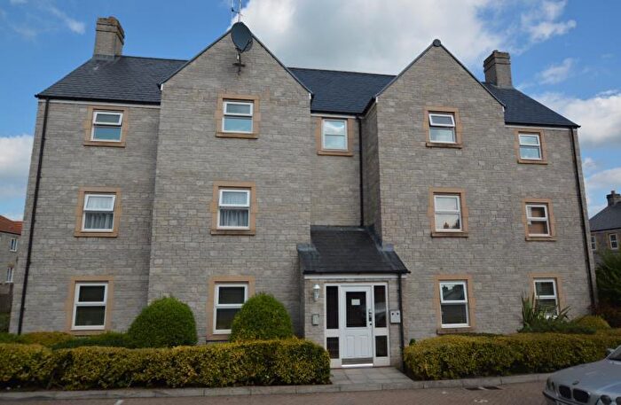 2 Bedroom Flat To Rent In Clifford Drive, Paulton, Bristol, BS39