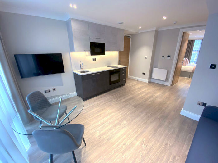1 Bedroom Apartment To Rent In Saffron Hill, Farringdon, London, EC1N