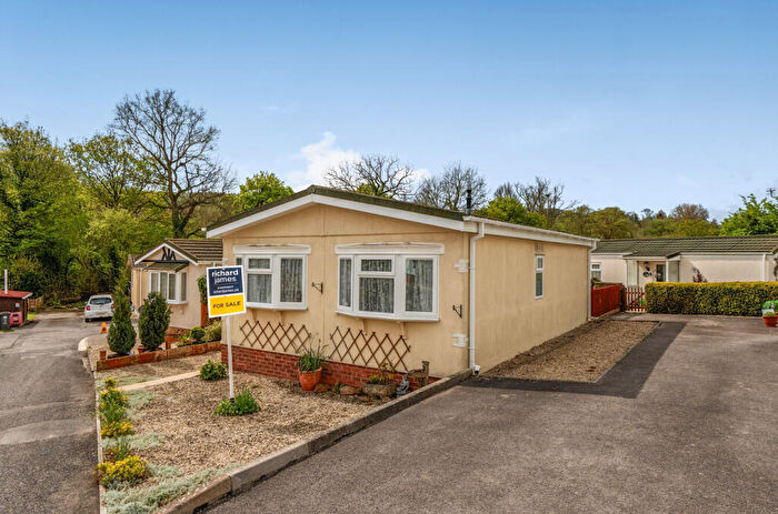 2 Bedroom Park Home For Sale In Brook Meadow, Wroughton, Swindon, SN4