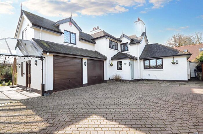 3 Bedroom Semi-Detached House For Sale In Barlaston Old Road, Stoke-On-Trent, ST4
