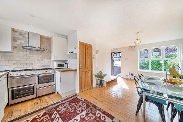 4 Bedroom Terraced House To Rent In Kinburn Street, London, SE16