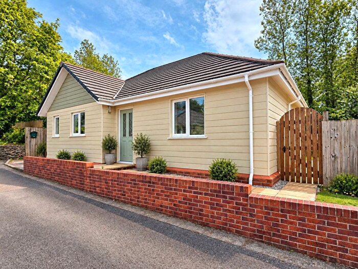 2 Bedroom Detached Bungalow For Sale In Trewyn Road, Holsworthy, Devon, EX22