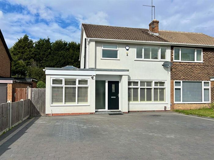 3 Bedroom Semi-Detached House For Sale In Long Compton Drive, Hagley, DY9