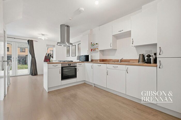 3 Bedroom End Terrace House For Sale In Brookfield Drive, Stanford-Le-Hope, SS17