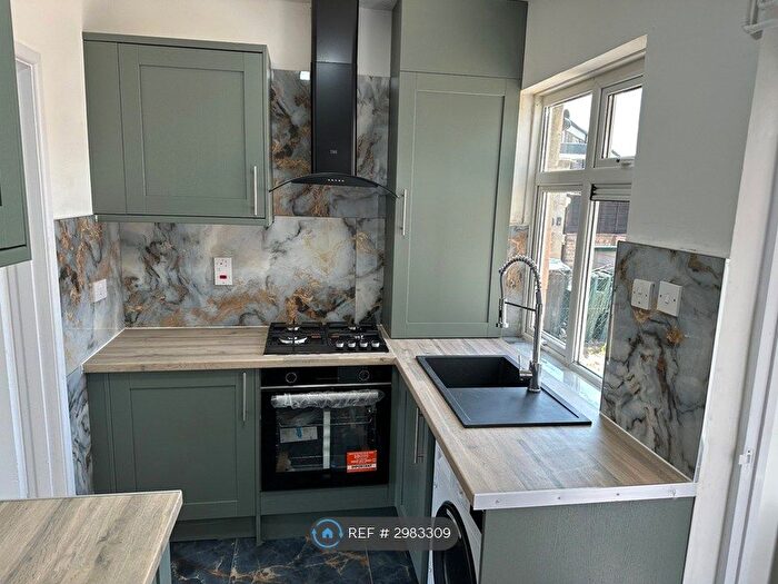 1 Bedroom Bungalow To Rent In Wood Lane, Chippenham, SN15