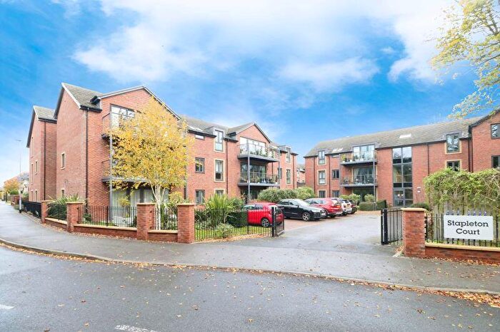2 Bedroom Flat For Sale In Stapleton Court, Swanland, HU14