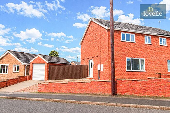 3 Bedroom Semi Detached House For Sale In Southfield Drive, Louth, LN11
