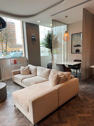 2 Bedroom Flat To Rent In Boundary Lane, Manchester, Greater Manchester, M15