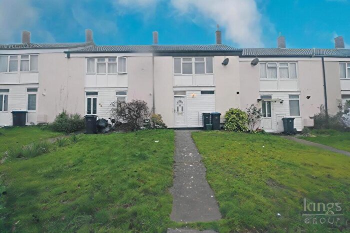 2 Bedroom House To Rent In Hornbeams, Harlow, CM20