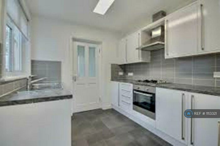 3 Bedroom Semi-Detached House To Rent In York Terrace, Portsmouth, PO2