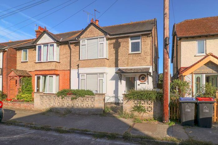 3 Bedroom Semi-Detached House To Rent In Canterbury, CT2