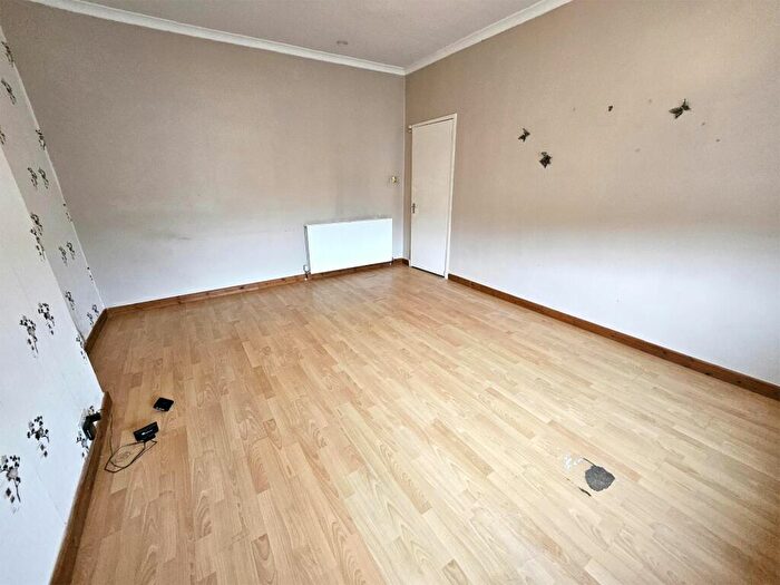2 Bedroom Flat For Sale In Glebe Street, Stevenston, KA20