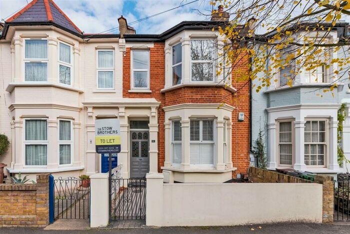 1 Bedroom Apartment To Rent In Chertsey Road, Leytonstone, E11