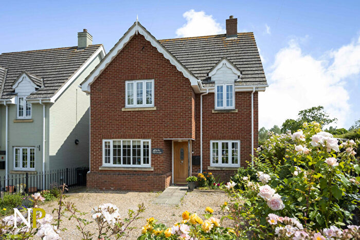 4 Bedroom Detached House For Sale In Brockwell Lane, Kelvedon, CO5