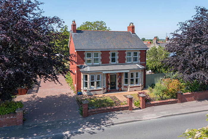 5 Bedroom Detached House For Sale In The Beeches, Yarnbrook, BA14