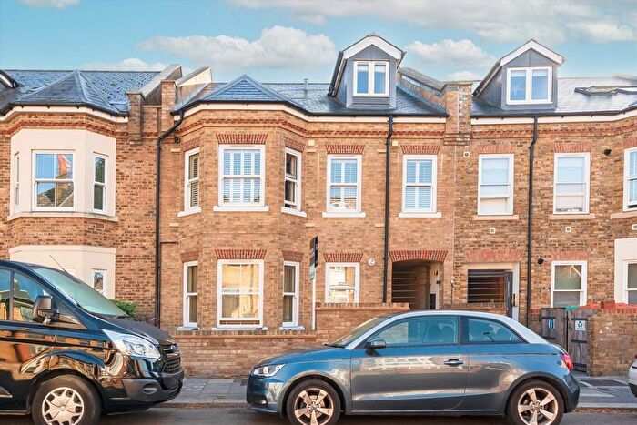 2 Bedroom Flat To Rent In Acton Lane, London, W4