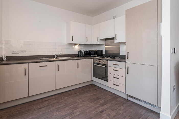 1 Bedroom Flat For Sale In Hilltop Avenue, London, NW10