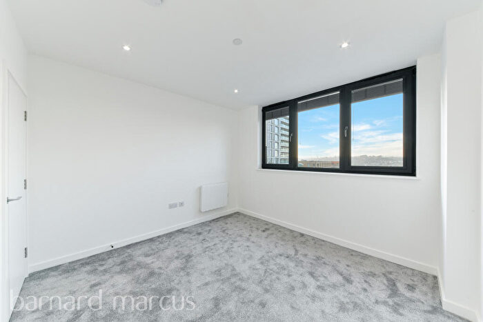 1 Bedroom Apartment To Rent In High Road, Whetstone, N20