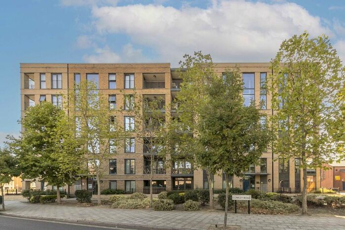 2 Bedroom Flat To Rent In Cowley Road, London, SW9