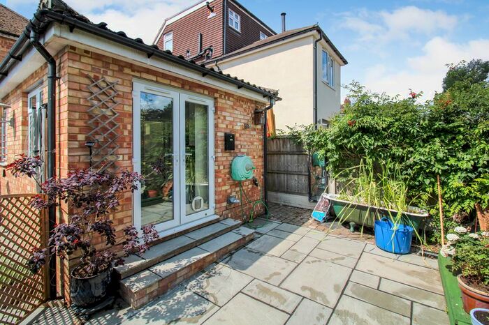 1 Bedroom Studio To Rent In Ship Lane, Farnborough, GU14