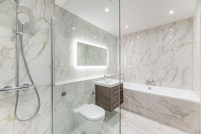 2 Bedroom Flat For Sale In Pool Road, Pool In Wharfedale, LS21