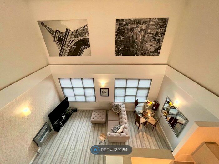 2 Bedroom Flat To Rent In Phase The Tobacco Factory, Manchester, M4